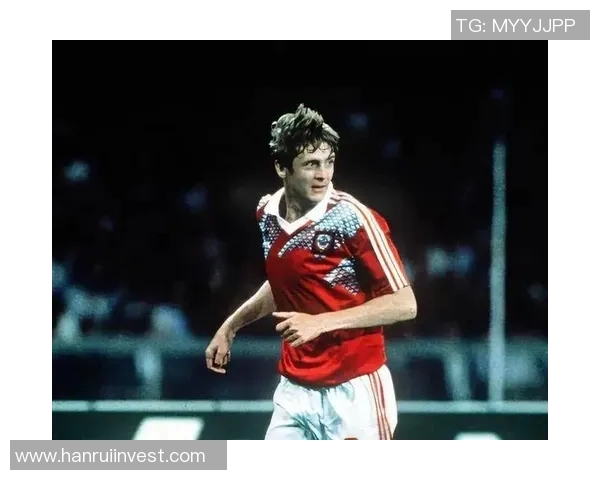 1995年足球传奇：那些年我们追随的球星与瞬间