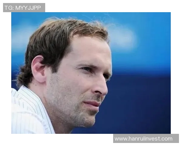 揭秘足球明星背后的成长轨迹与奋斗历程:从青涩少年到世界足坛巨星 揭秘足球明星背后的成长轨迹与奋斗历程:从青涩少年到世界足坛巨星