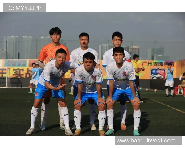 穿藏装亮相的足球球星揭秘 他们为何选择展示民族文化的魅力